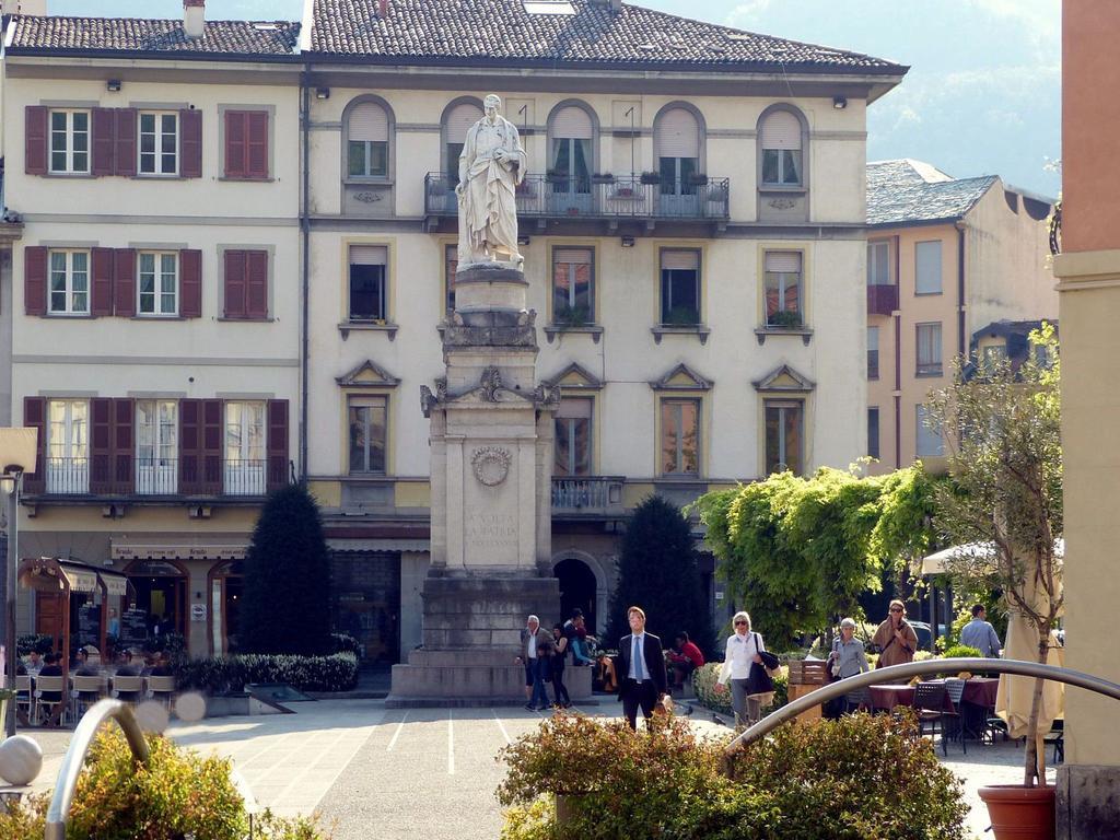 Fontana Rooms Lake Como Екстер'єр фото